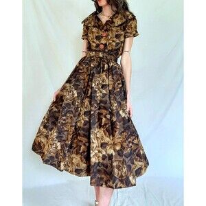 Vintage 1940s 50s Floral Silk Fit and Flare Dress: Portrait Collar Shirtwaist, M